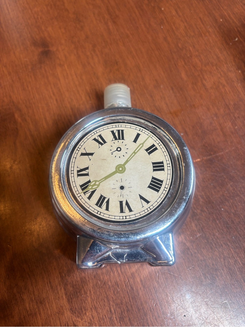 Avon Silver Clock with Cream Dial and Green Hands